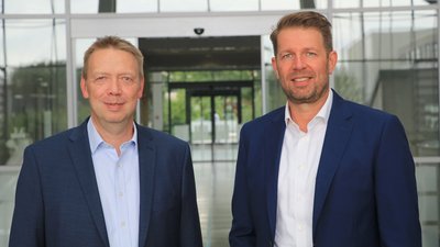 Dr. Michael Frank (R&D Manager Europe) and Jörg Bruss (Director Global Business PVB Technical Resin)