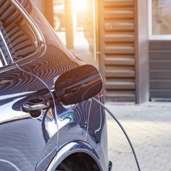 Automobile with open fuel cap