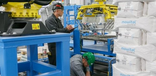 Employees at work in the warehouse at Industriepark Höchst in Frankfurt.