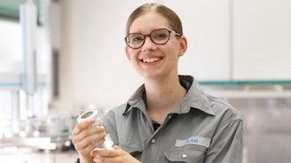 Mitarbeiterin des Forschungs- und Entwicklungsteams von Mowital