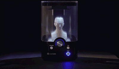 Der Einsatz von MOWITAL® im 3D-Druck ermöglicht es, Objekte mit hoher Oberflächenqualität zu Hause zu drucken. Tesla Figur im 3D-Druck.